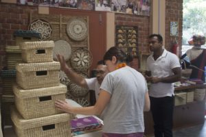Visita a Bangladesh - visita al productor de cestas de Yute