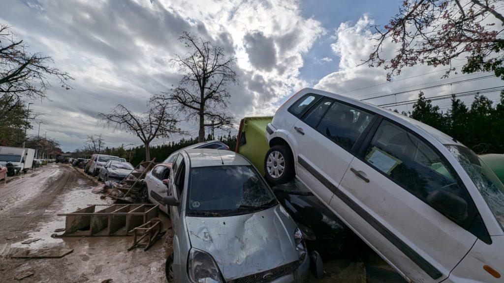 Respuesta de Oxfam Intermón a la DANA en Valencia: Apoyo a Comunidades Vulnerables
