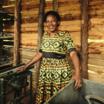 foto cocinas eficientes en Uganda