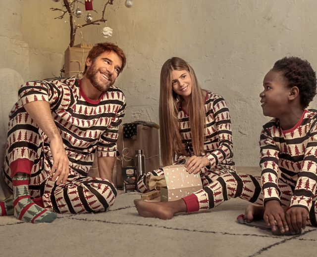 Pijamas y calcetines de algodón ecológico y de comercio justo