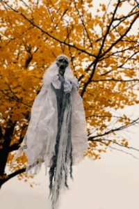 Decoraciones de Halloween por Lan Gao
